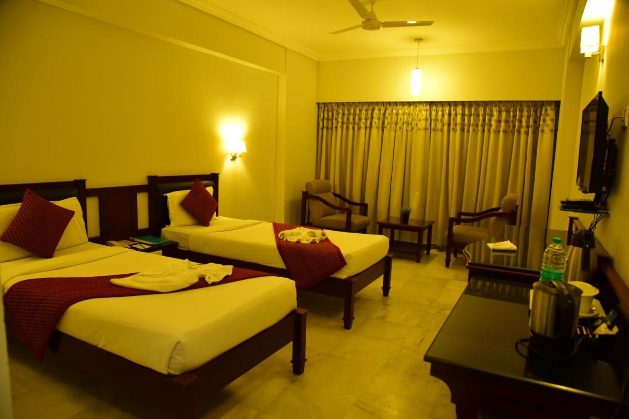 The Bhimas Residency Hotels Tirupati Esterno foto